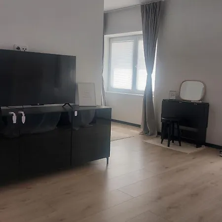 Place2Stay Gloggnitz2 شقة *