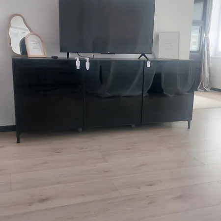 شقة Place2Stay Gloggnitz2 *